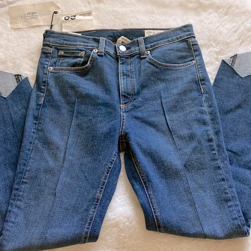 Rag & bone jeans brand new, soft, stretchy, stylish dark wash jeans, high rise - Picture 9 of 11